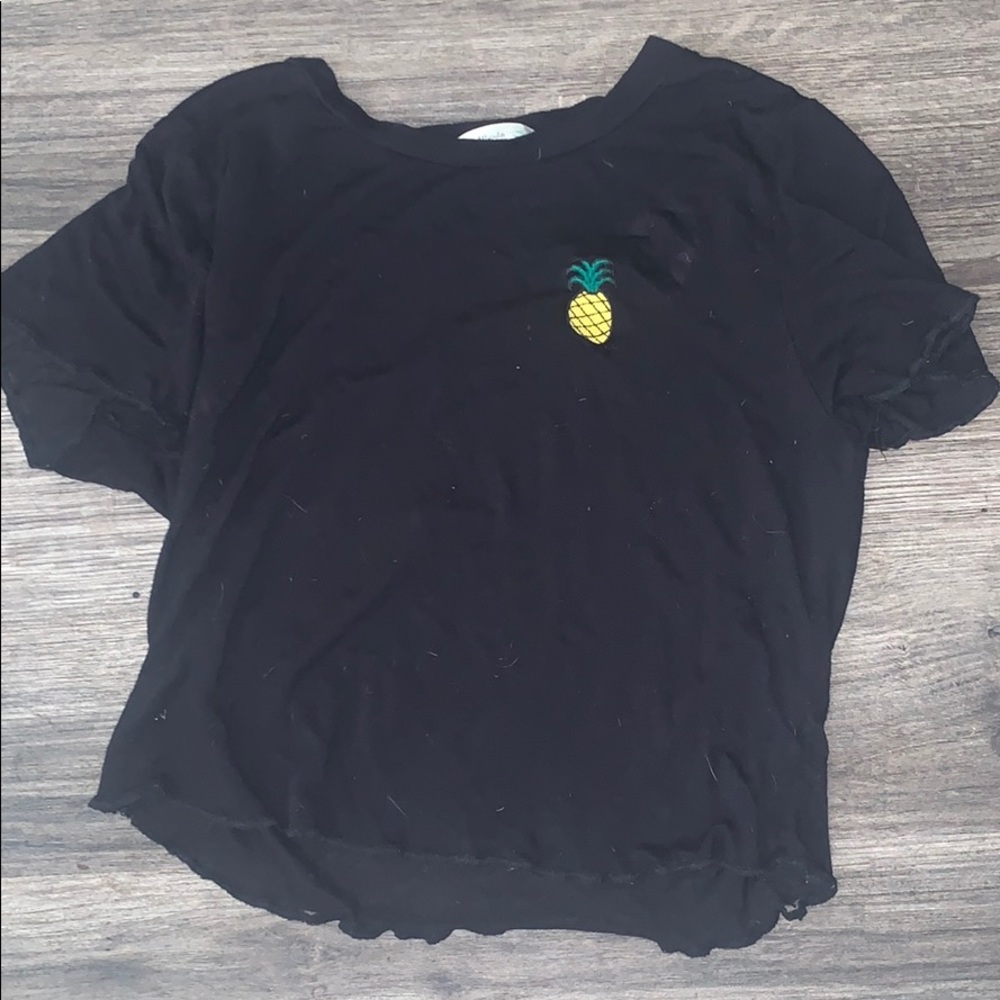 black pineapple shirt
